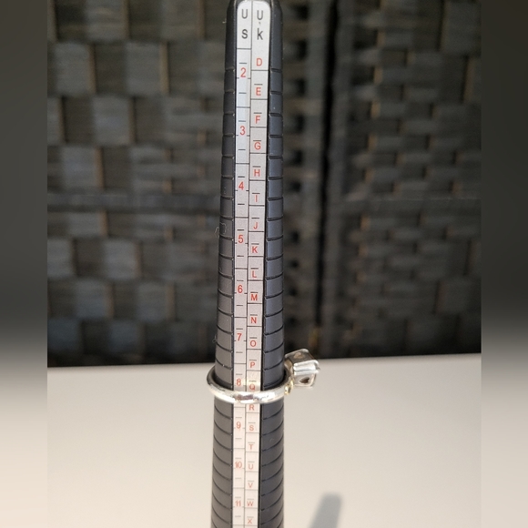 PANDORA AUTHENTIC RETIRED RING - Picture 6 of 6